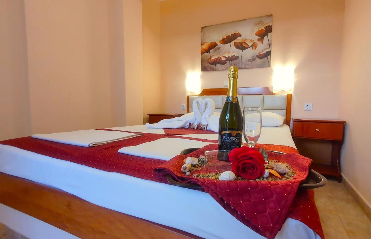 סארטי Apartmenthotel Sithon מראה חיצוני תמונה