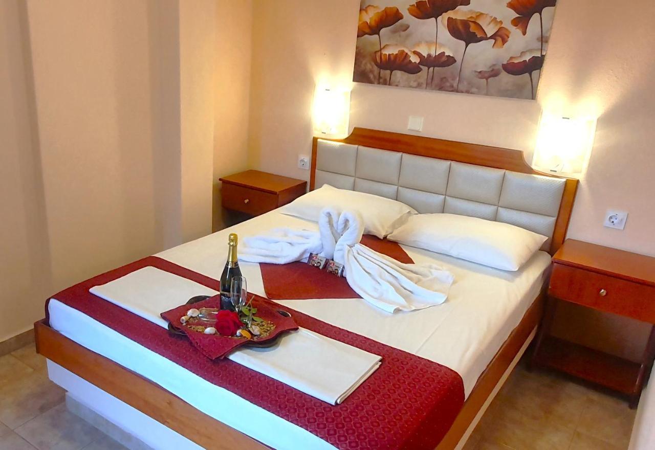 סארטי Apartmenthotel Sithon מראה חיצוני תמונה