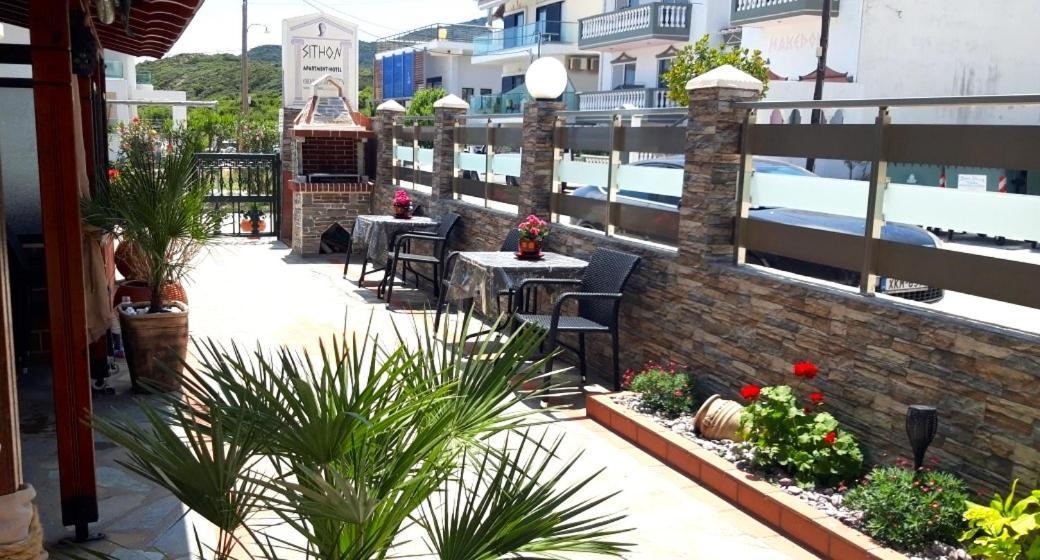 סארטי Apartmenthotel Sithon מראה חיצוני תמונה